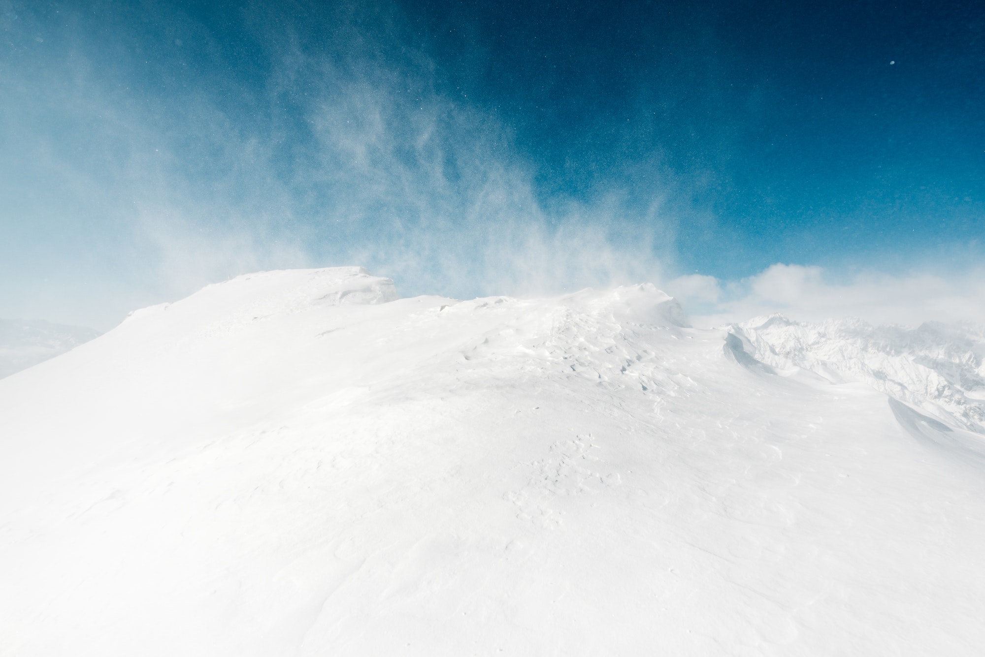 beautiful snow view with snowstorm